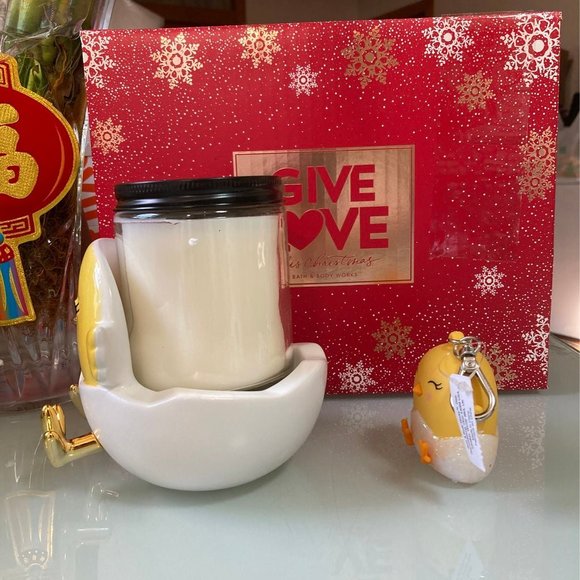 NEW! B&BW 2022 EASTER CHICK Set: Single Wick Candle Holder & Pocketbac Holder - Picture 4 of 10